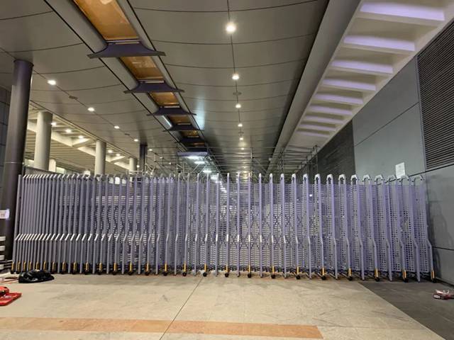 香港国际机场S690F.jpg